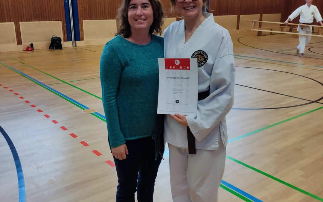 Gratulation an Edita Rados – Erfolgreicher Abschluss der Karate-Übungsleiter-Ausbildung